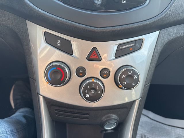 Used 2016 Chevrolet Trax LT w/ LT Sun and Sound Package image 19