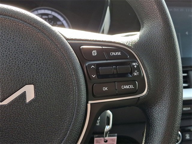 Used 2022 Kia Niro LX image 22