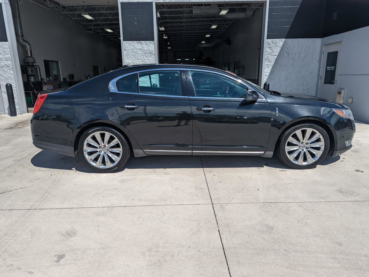 Used 2013 Lincoln MKS AWD