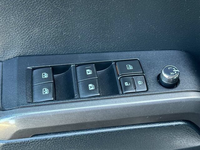 Used 2016 Toyota Tacoma TRD Off-Road w/ Towing Package RWD image 13