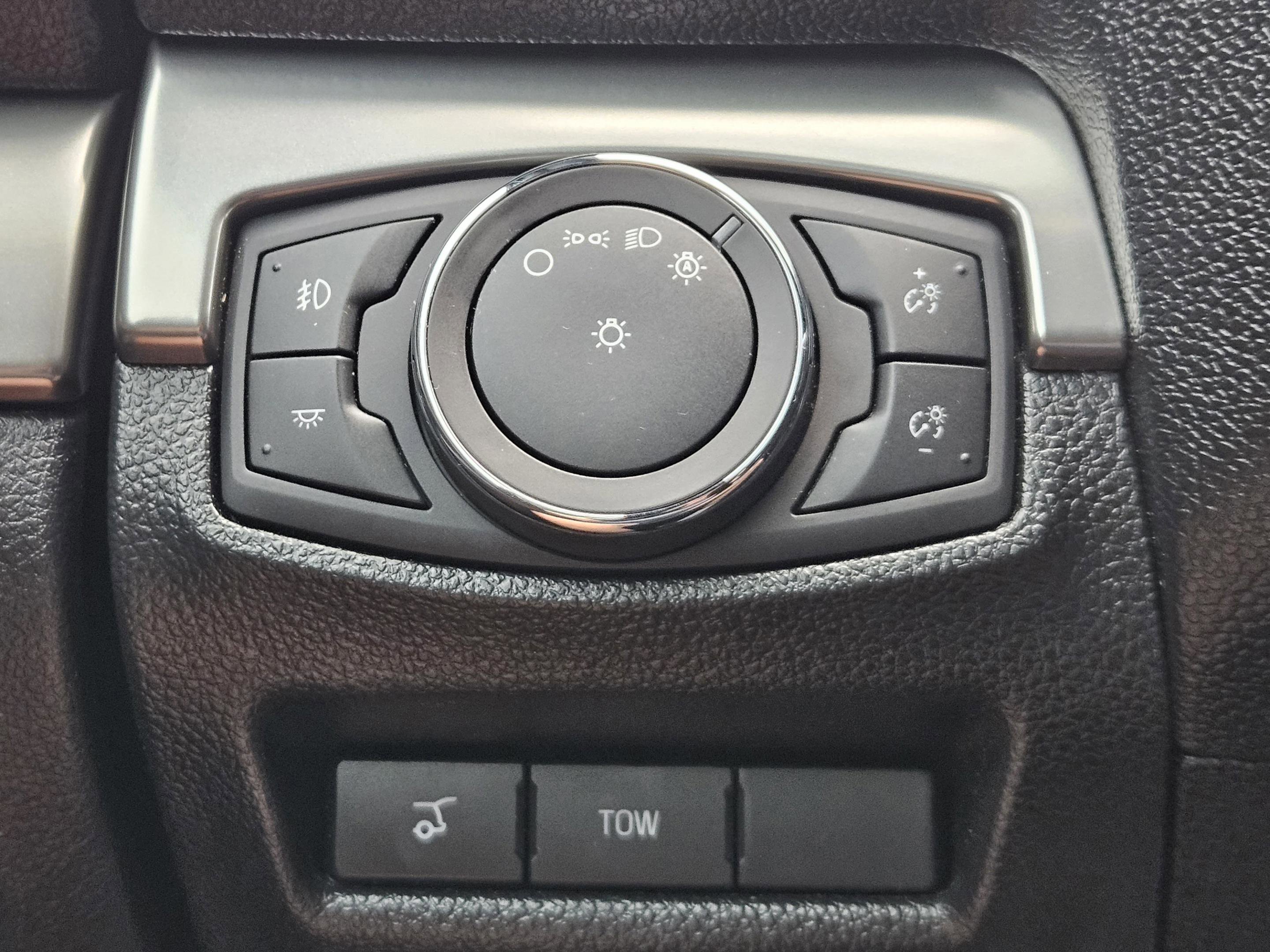 Used 2019 Ford Explorer XLT w/ Equipment Group 202A image 20