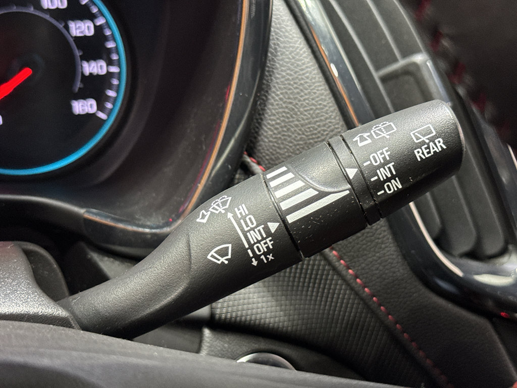 Used 2022 Chevrolet Equinox RS w/ Infotainment Package image 28