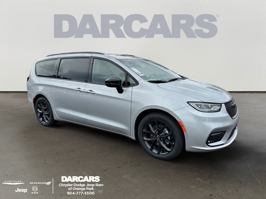New 2026 Chrysler Pacifica Limited w/ S Appearance Package FWD image 1