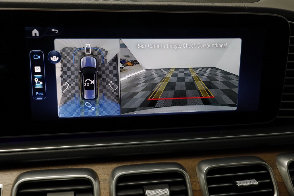 Used 2025 Mercedes-Benz GLS 450 4MATIC image 11