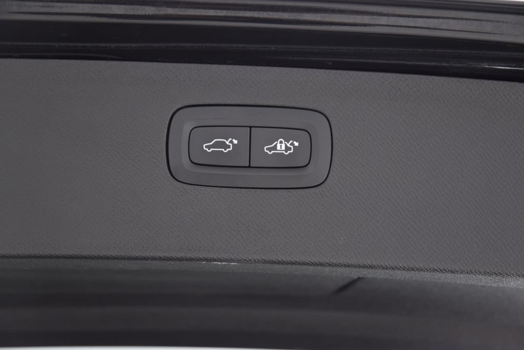 Used 2023 Volvo XC90 B5 Plus w/ Protection Package Premier AWD/4WD image 30