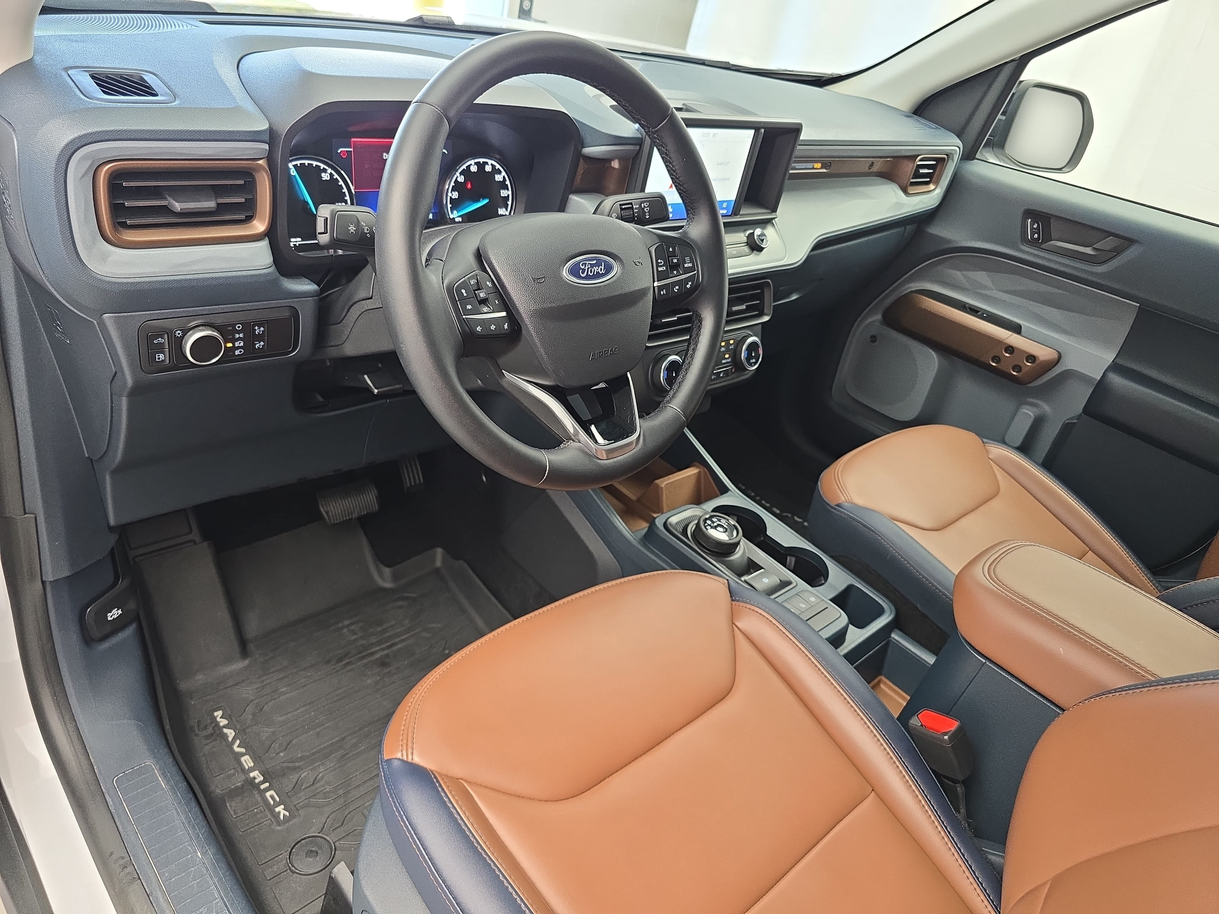 Used 2024 Ford Maverick Lariat FWD image 15