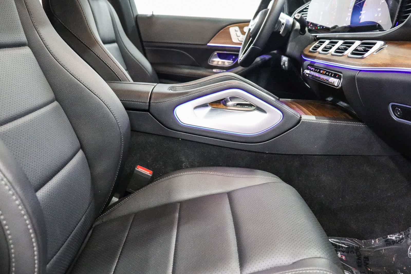 Certified 2025 Mercedes-Benz GLE 450e 4MATIC image 19