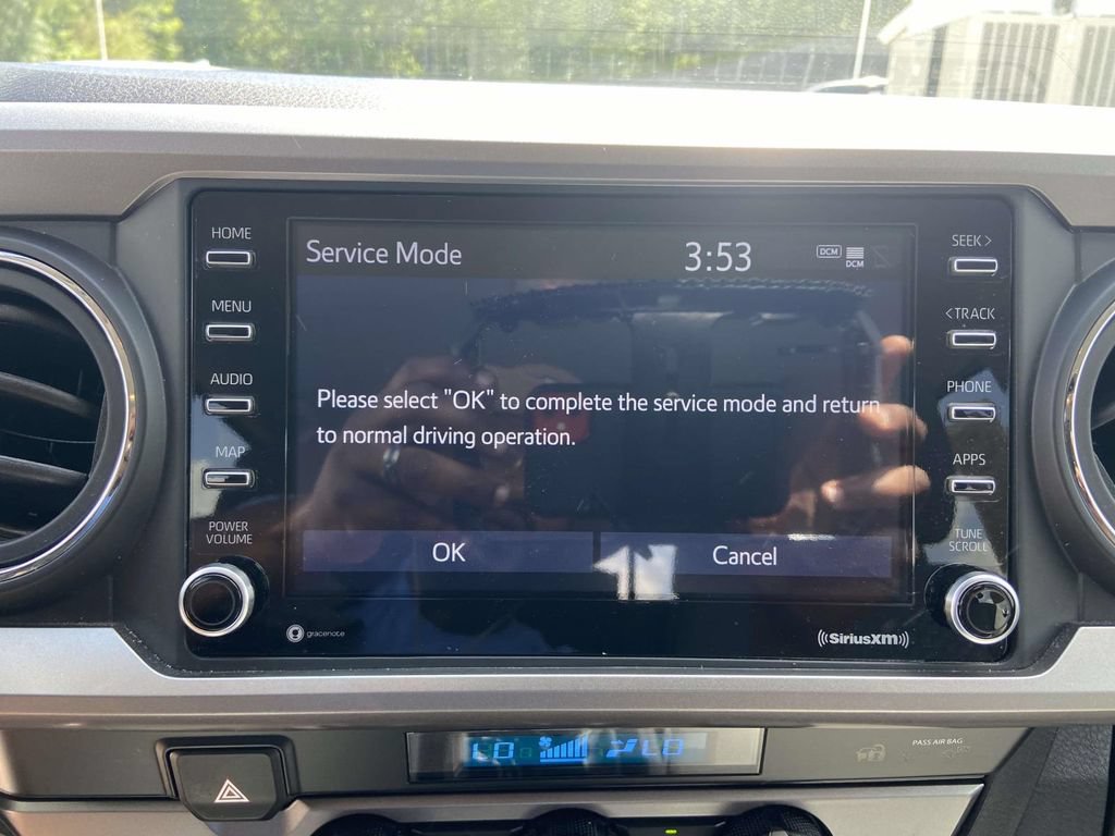 Used 2023 Toyota Tacoma SR5 RWD image 19
