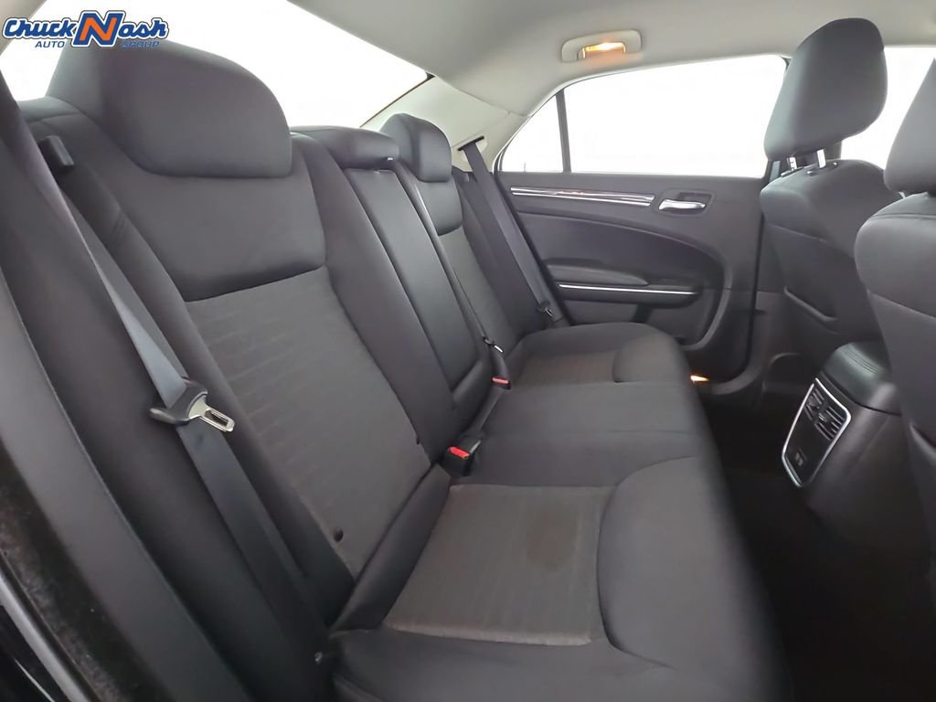 Used 2022 Chrysler 300 Touring w/ Sport Appearance Package AWD/4WD image 31