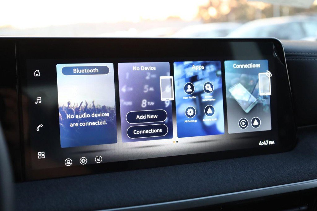 New 2026 Nissan Kicks SV w/ SV Premium Package image 13