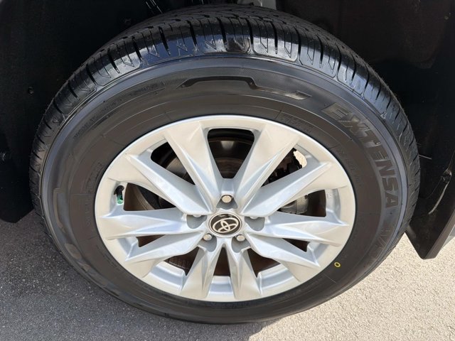 Certified 2023 Toyota Corolla Cross LE FWD image 29