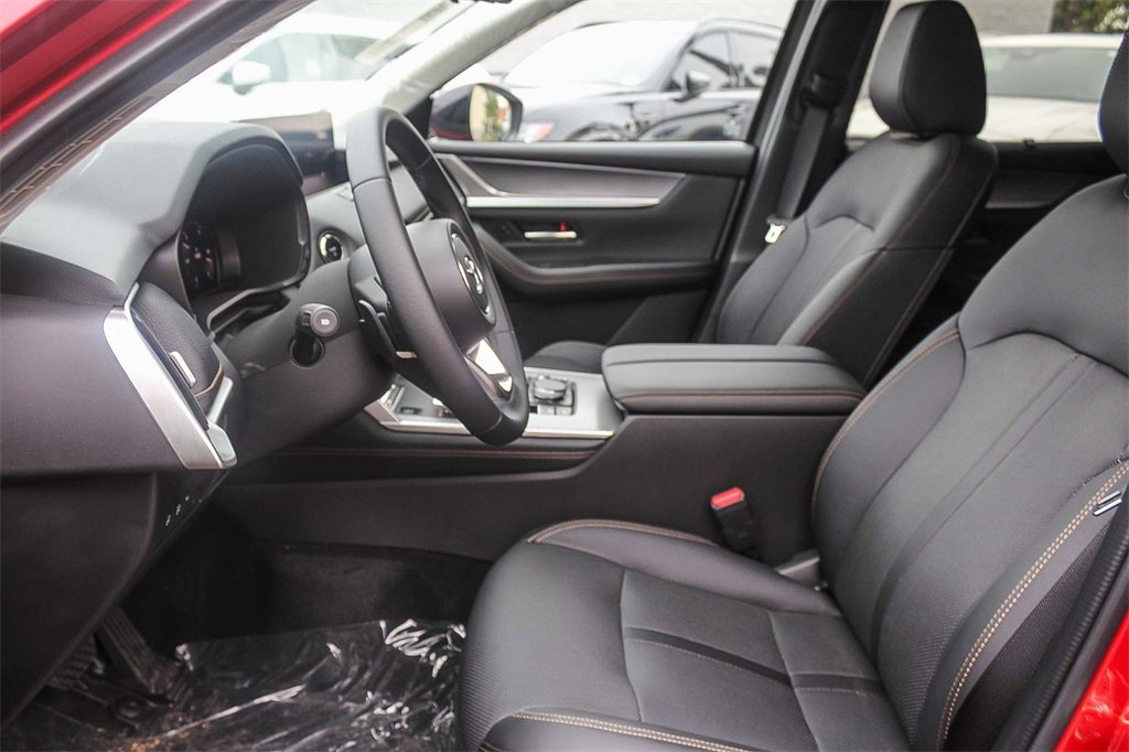 New 2025 MAZDA CX-70 Plug-In Hybrid w/ Premium Pkg image 16