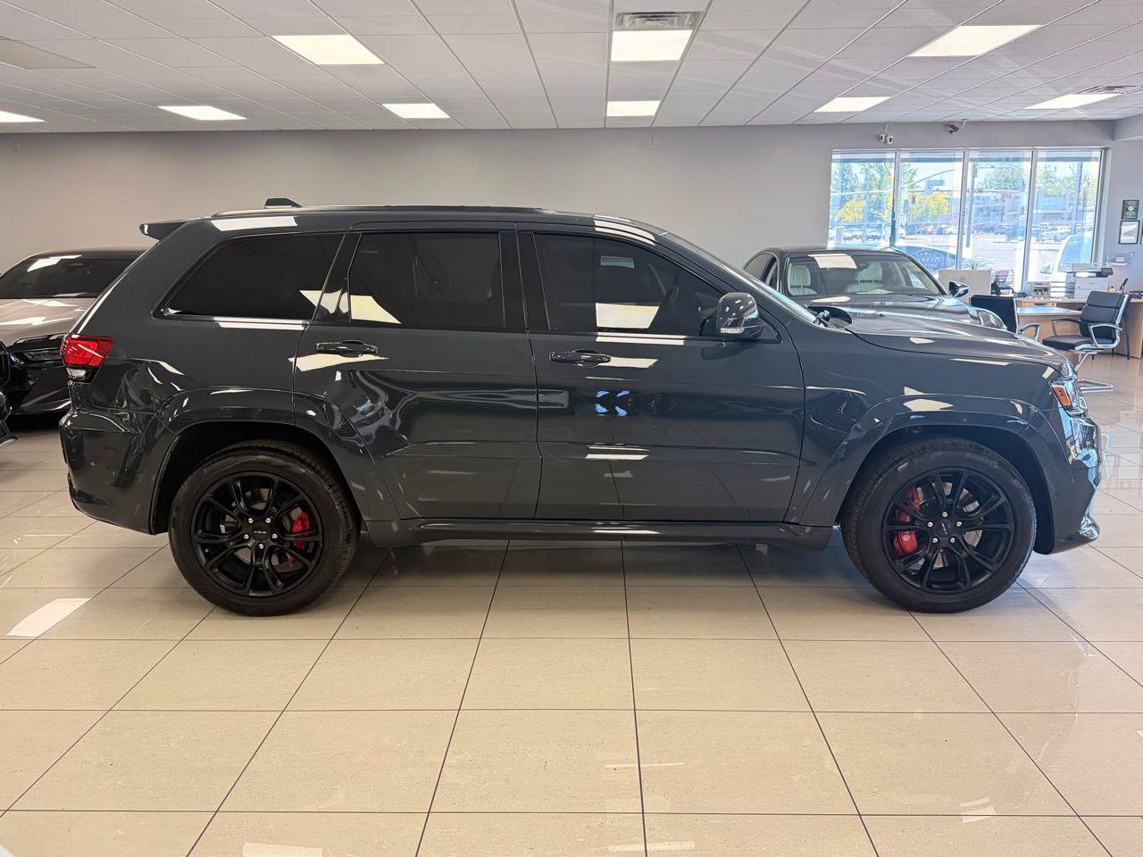 Used 2017 Jeep Grand Cherokee SRT AWD/4WD image 2
