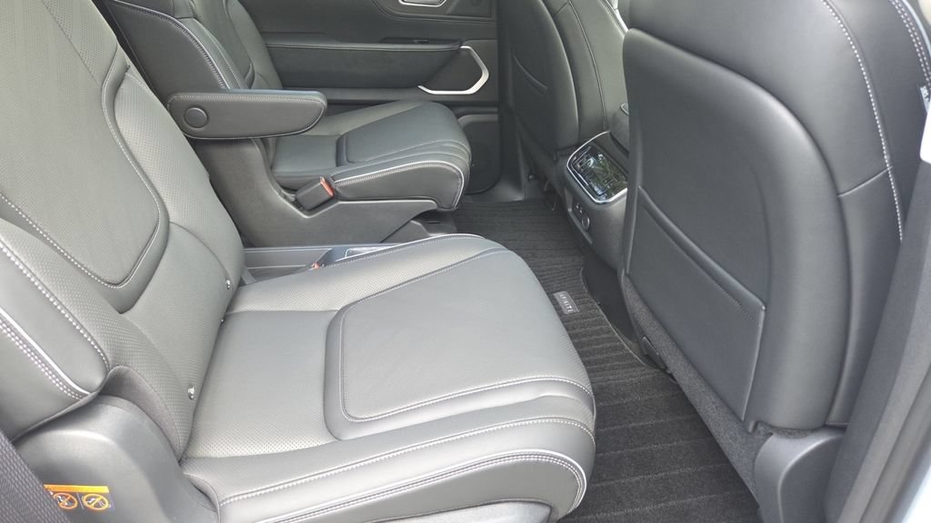 New 2027 INFINITI QX80 Luxe AWD/4WD image 12