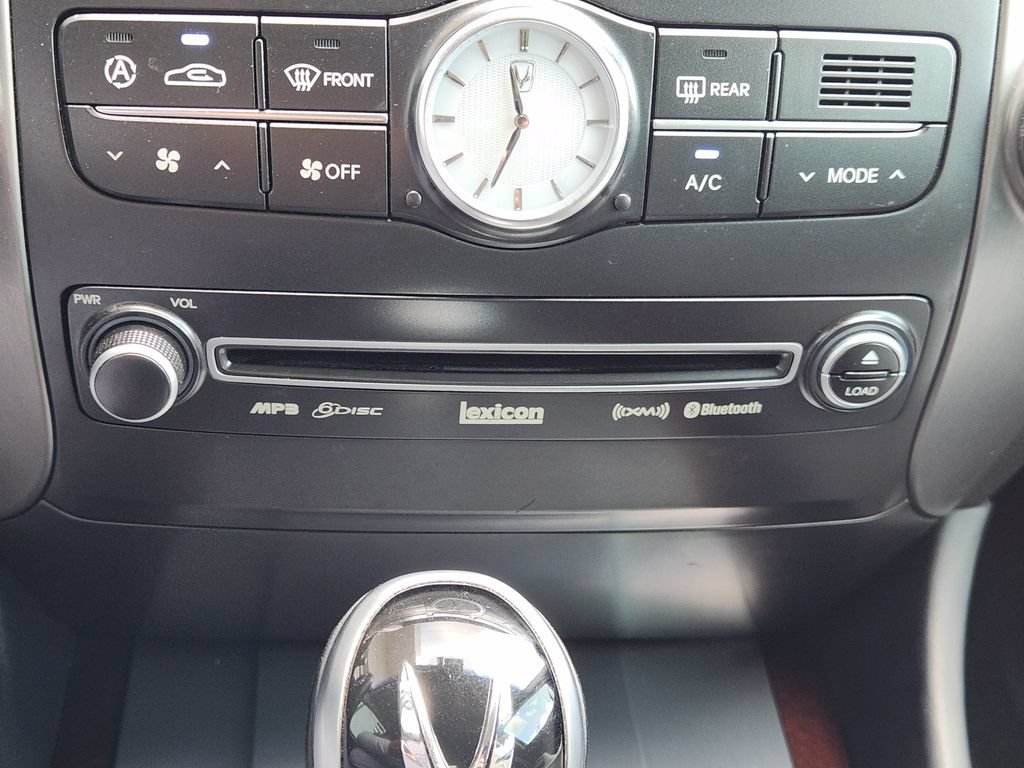 Used 2013 Hyundai Equus Signature RWD image 19