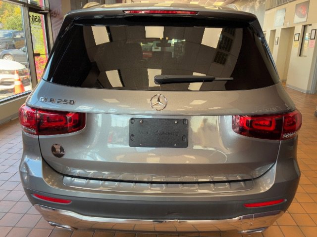 Used 2021 Mercedes-Benz GLB 250 image 9
