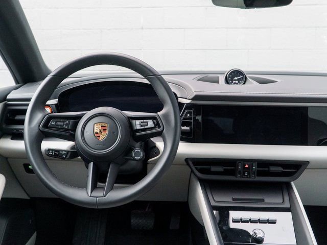 Certified 2025 Porsche Macan Electric image 22