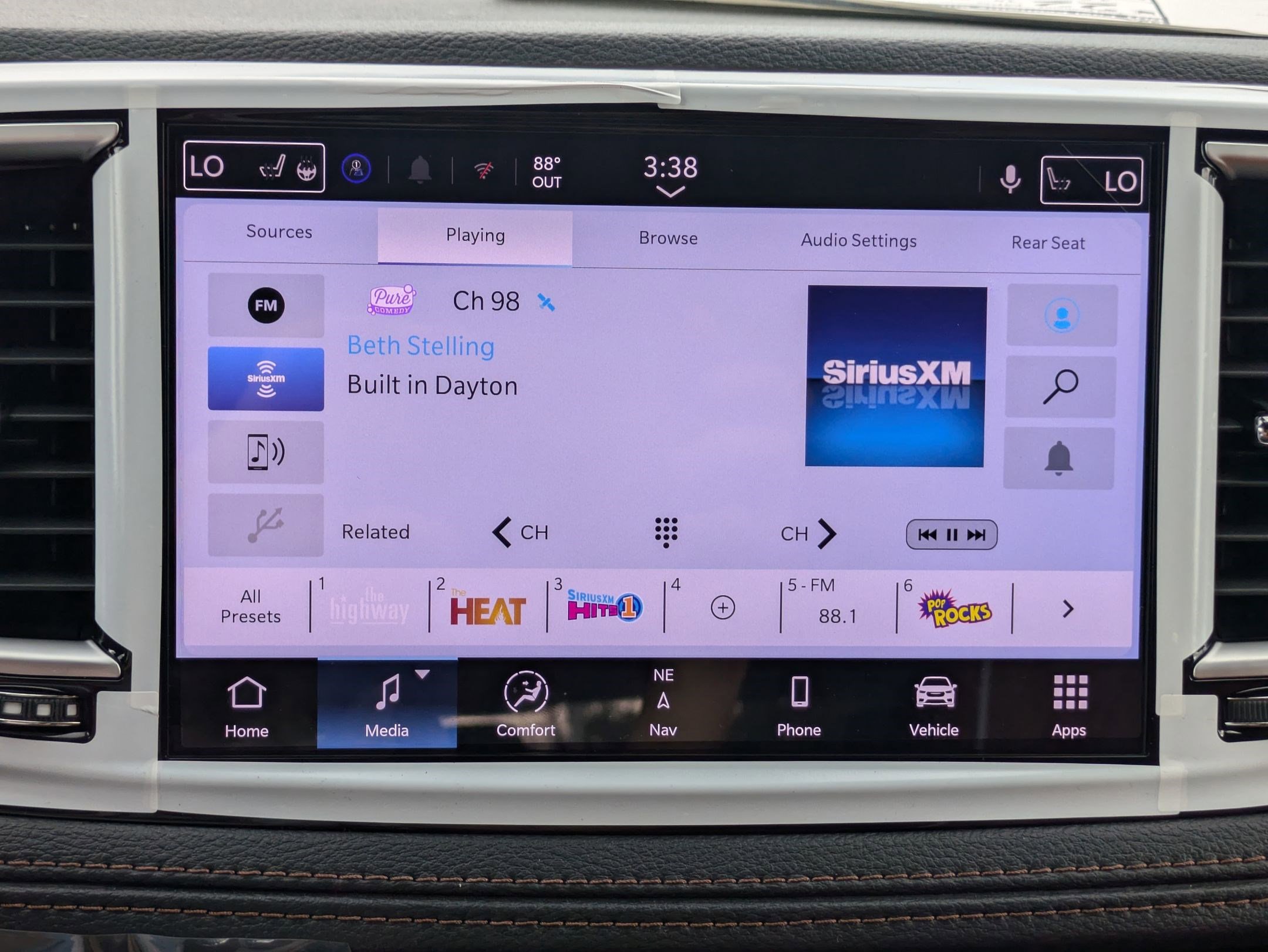 New 2026 Chrysler Pacifica Pinnacle image 12