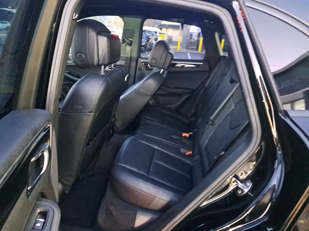 Used 2018 Porsche Macan image 14