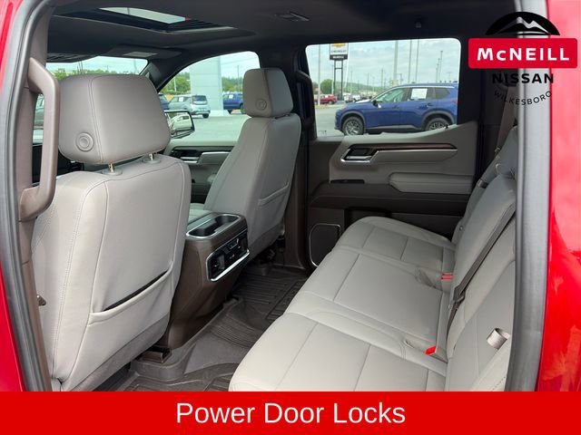 Used 2024 GMC Sierra 1500 SLT w/ SLT Premium Plus Package AWD/4WD image 15