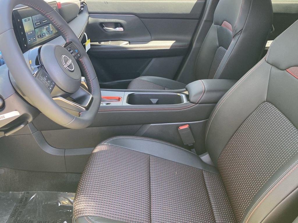 New 2025 Nissan Kicks SR image 14