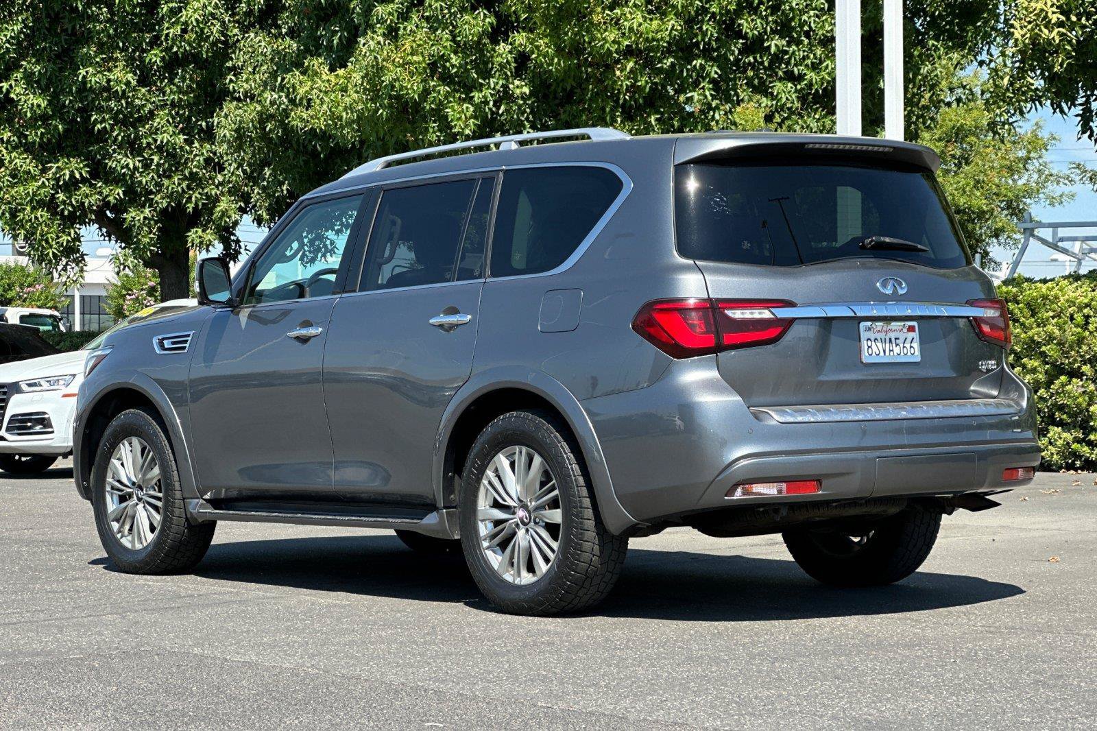 Used 2018 INFINITI QX80 4WD w/ Driver Assistance Package image 6