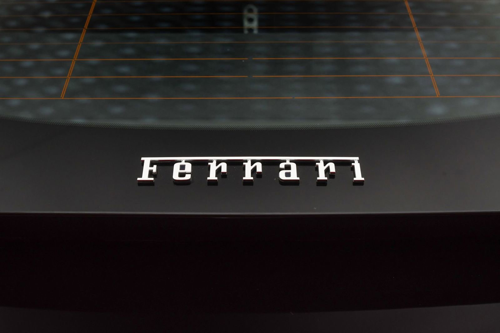 Used 2018 Ferrari 812 Superfast RWD image 16