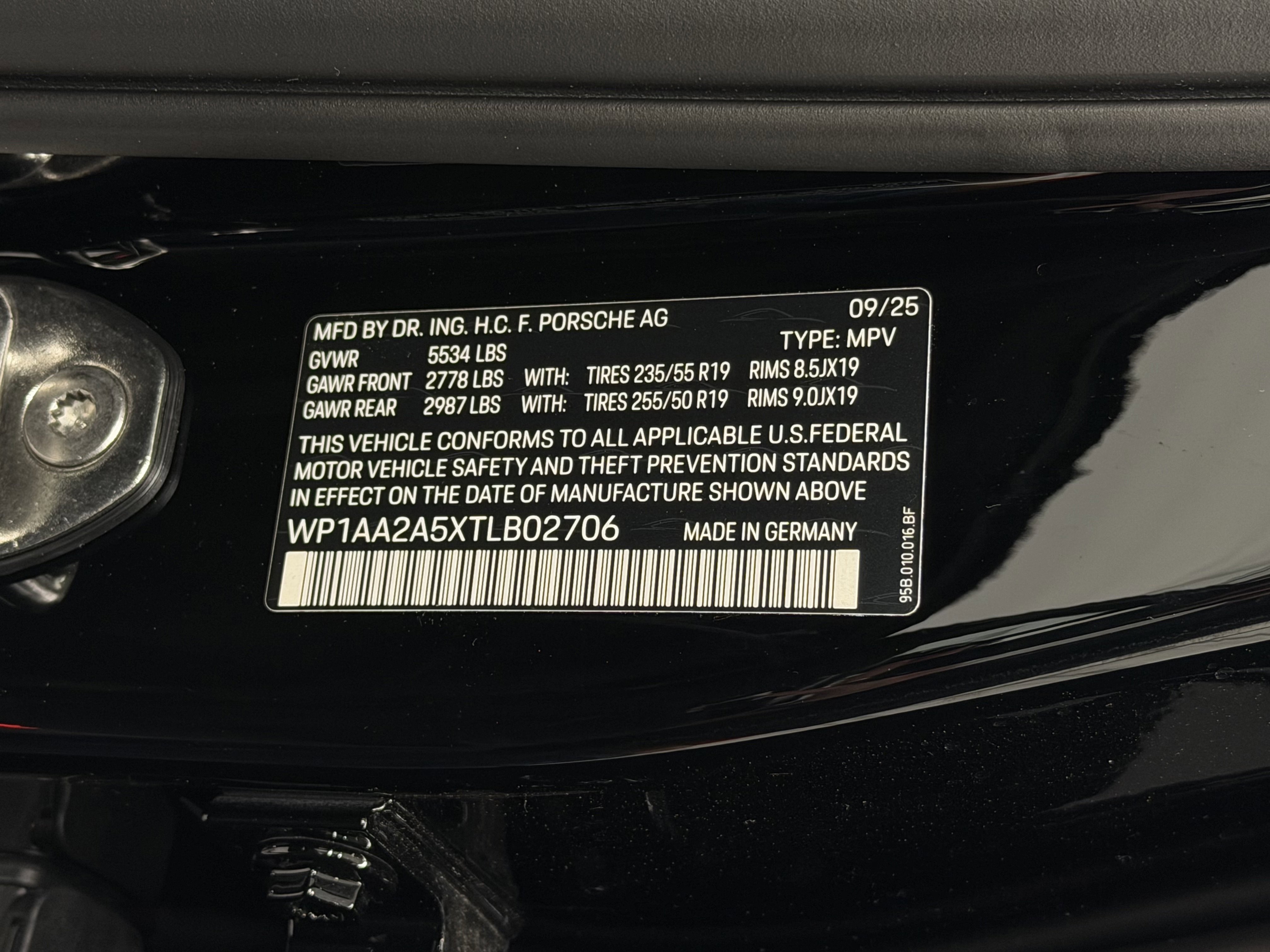 New 2026 Porsche Macan image 52