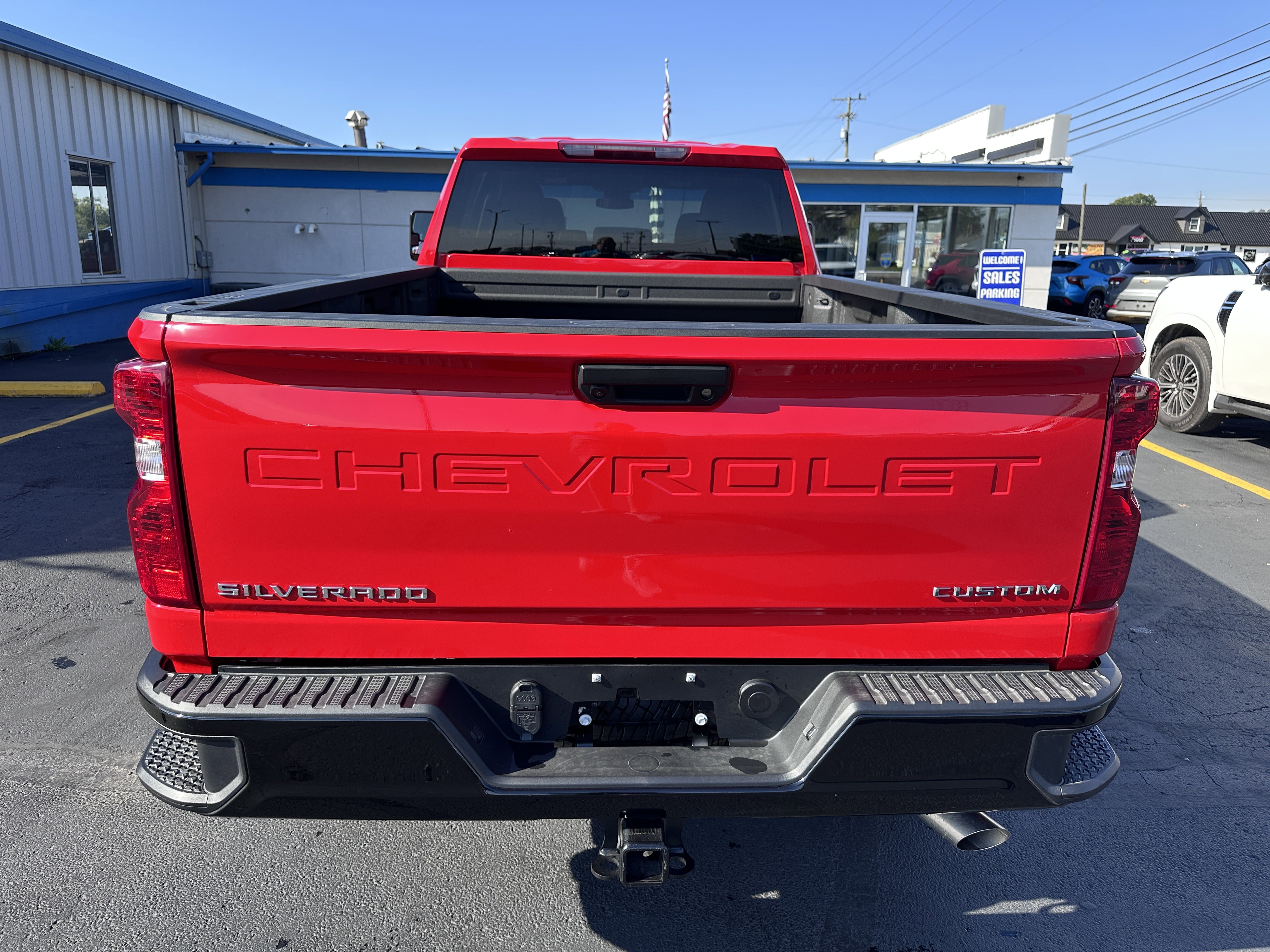 Used 2025 Chevrolet Silverado 2500 Custom image 7