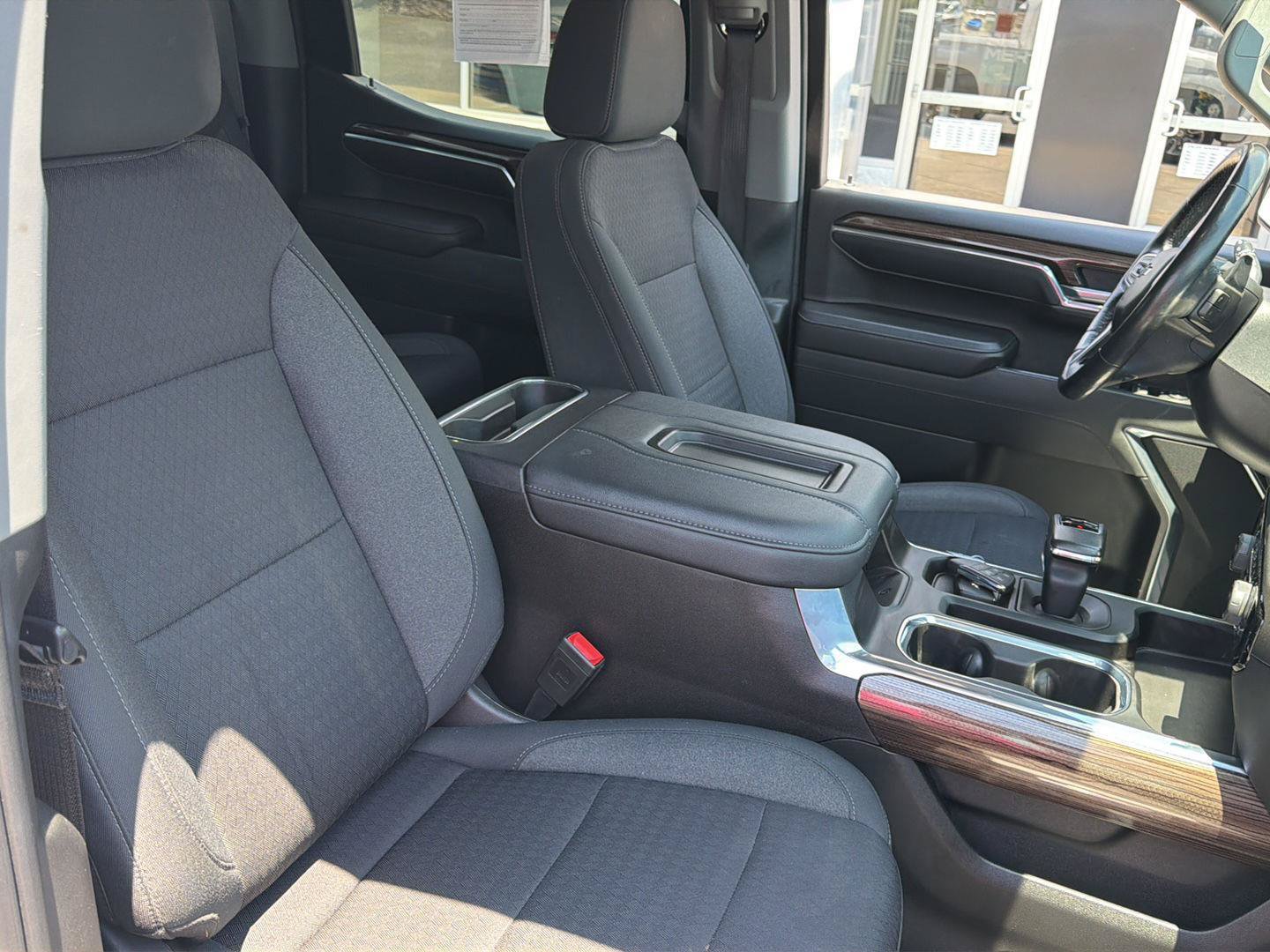 Used 2022 Chevrolet Silverado 1500 RST AWD/4WD image 6