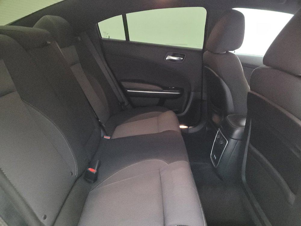 Used 2018 Dodge Charger SXT image 19