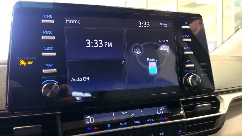 Used 2024 Toyota Sienna XLE image 38