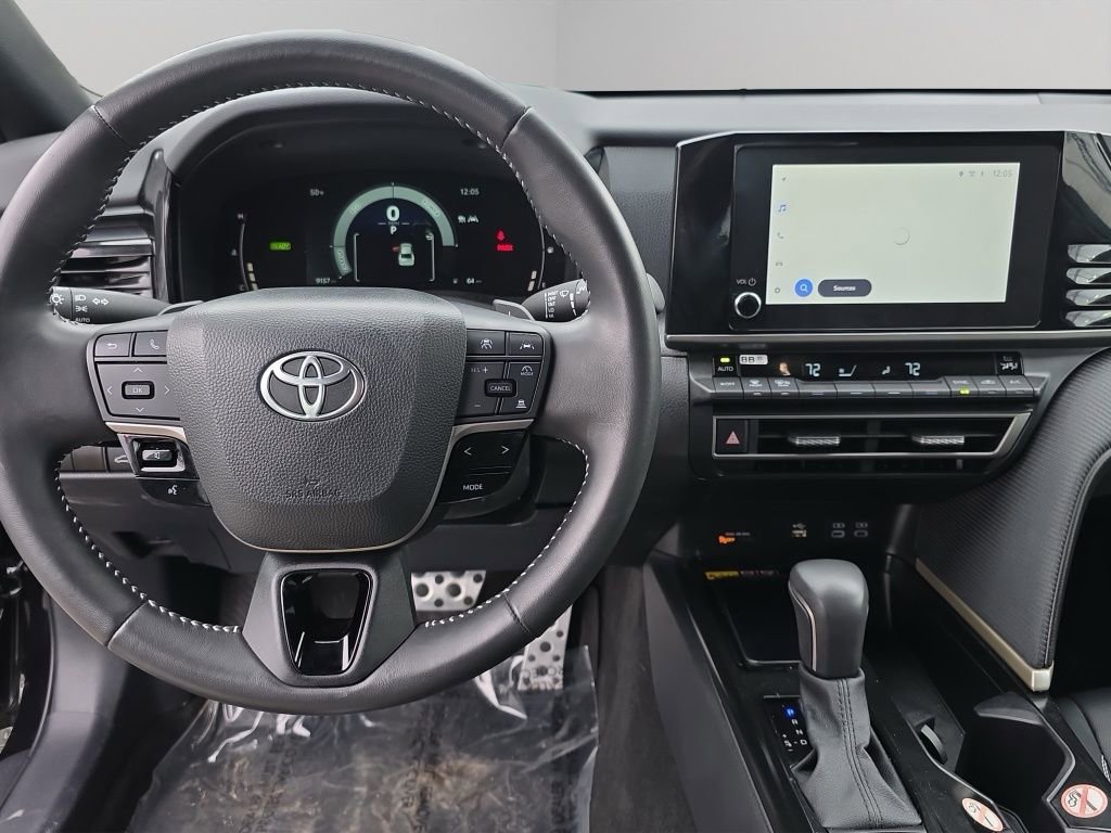 Used 2025 Toyota Camry SE image 15