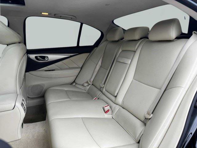 Used 2020 INFINITI Q50 Luxe w/ Essential Package (3.0T Luxe) RWD image 31