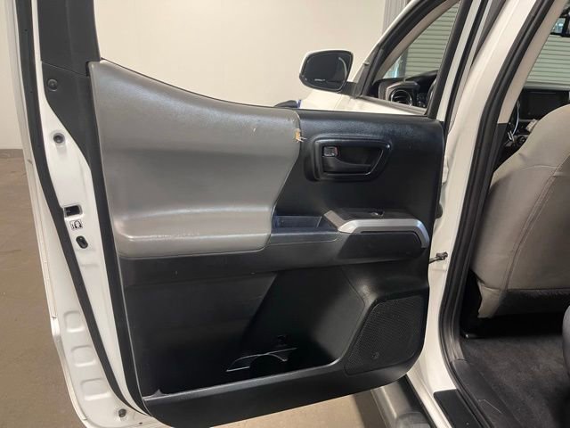 Used 2017 Toyota Tacoma SR5 image 20