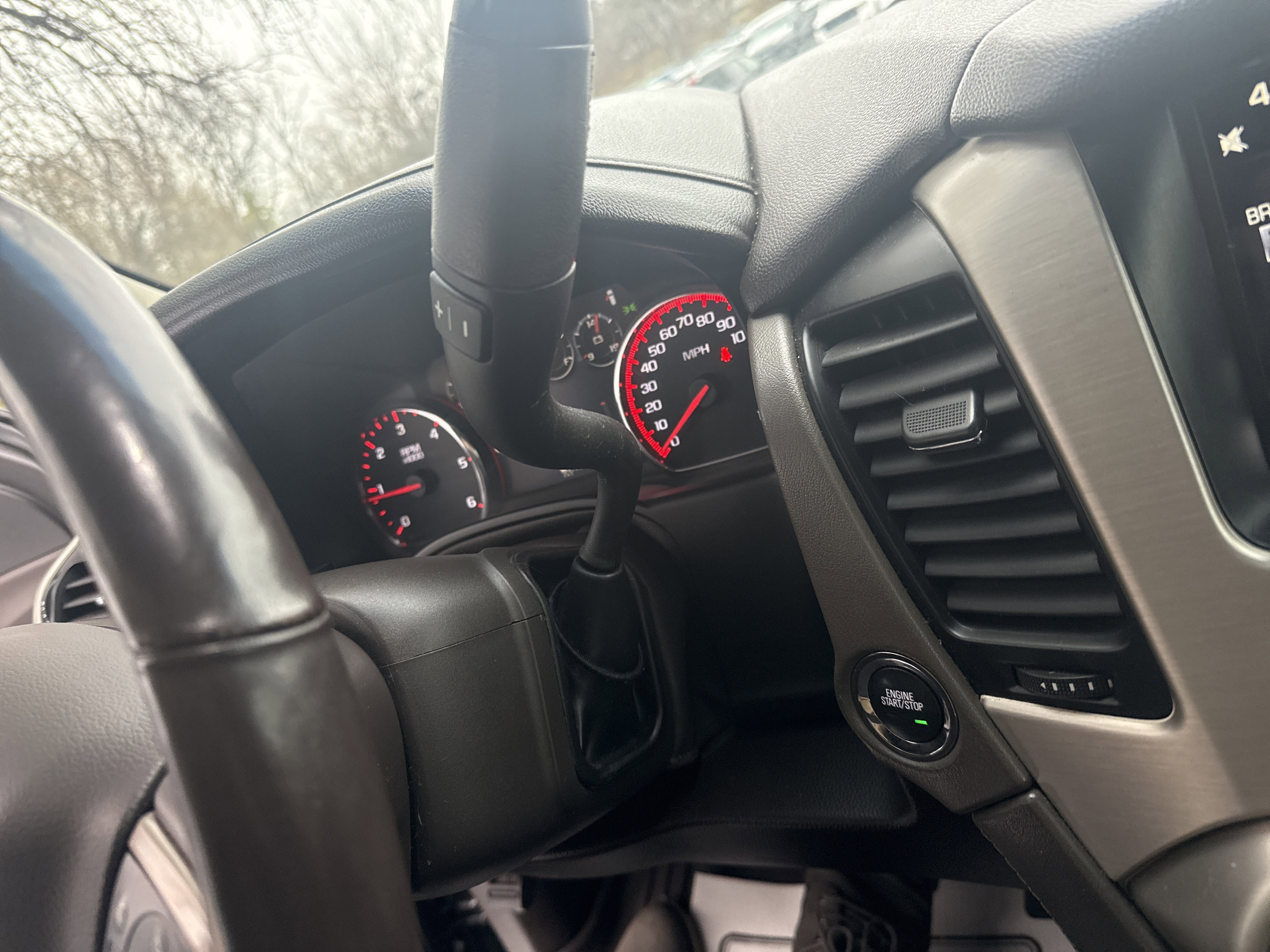 Used 2015 GMC Yukon Denali w/ Premium Package image 24