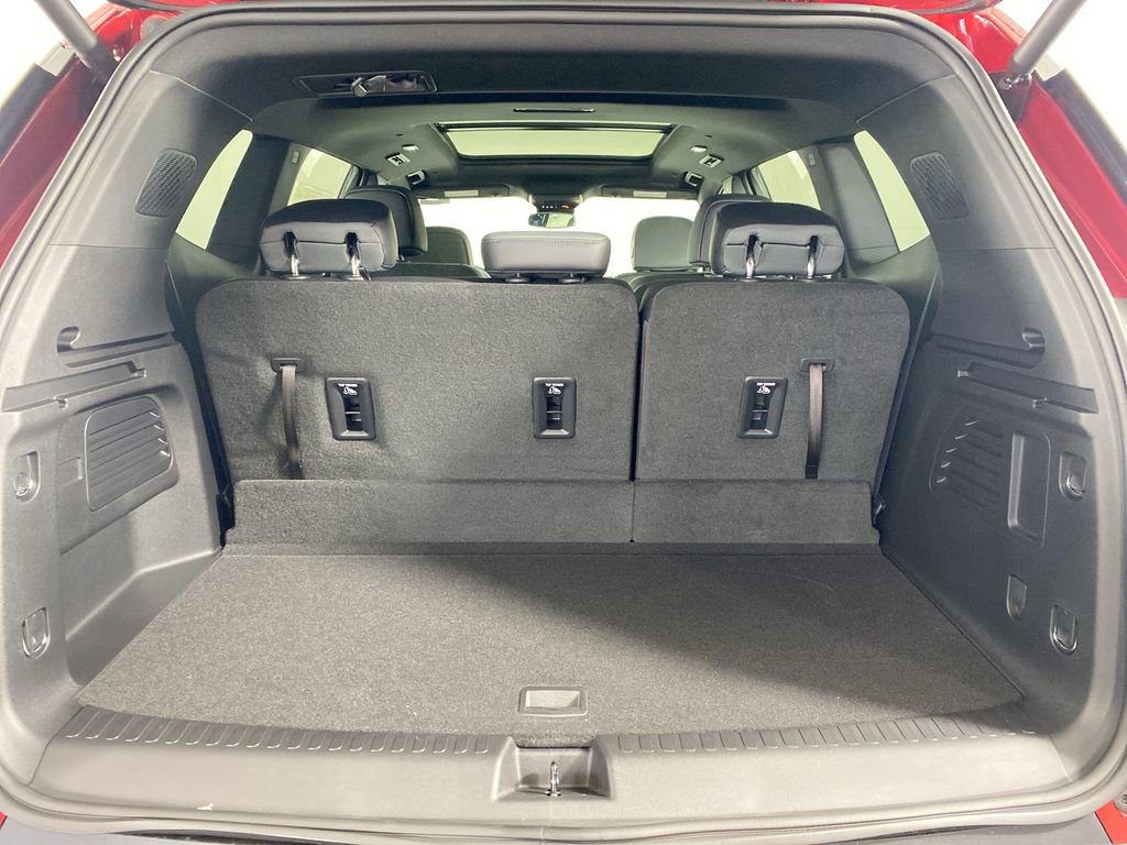 New 2025 GMC Acadia AT4 w/ LPO, Floor Liner Package image 28