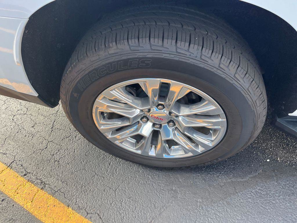 Used 2023 GMC Yukon Denali image 31