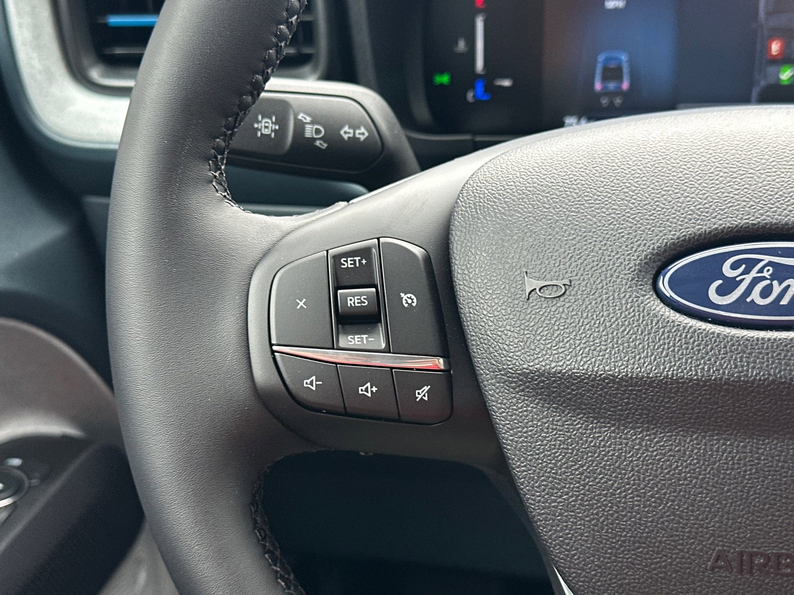 New 2025 Ford Maverick XLT w/ XLT Luxury Package image 23