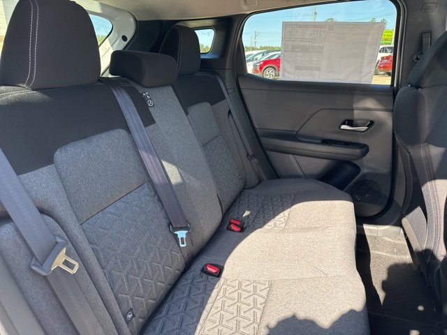 New 2025 Nissan Kicks SV image 12