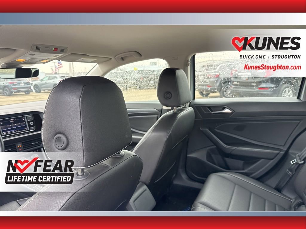 Used 2024 Volkswagen Jetta SE image 36