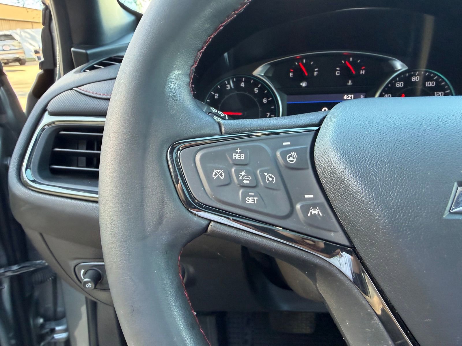 Used 2023 Chevrolet Equinox RS FWD image 14