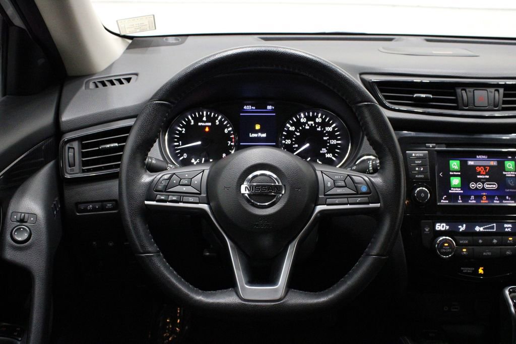 Used 2020 Nissan Rogue SL image 25