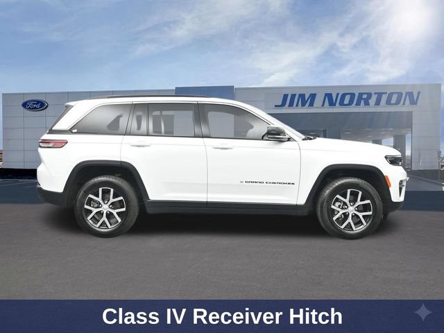 Used 2024 Jeep Grand Cherokee Limited w/ Trailer Tow Package AWD/4WD image 17