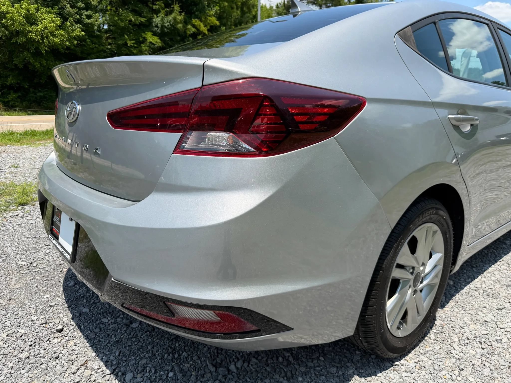 Used 2020 Hyundai Elantra SEL w/ Cargo Package (C1) FWD image 13