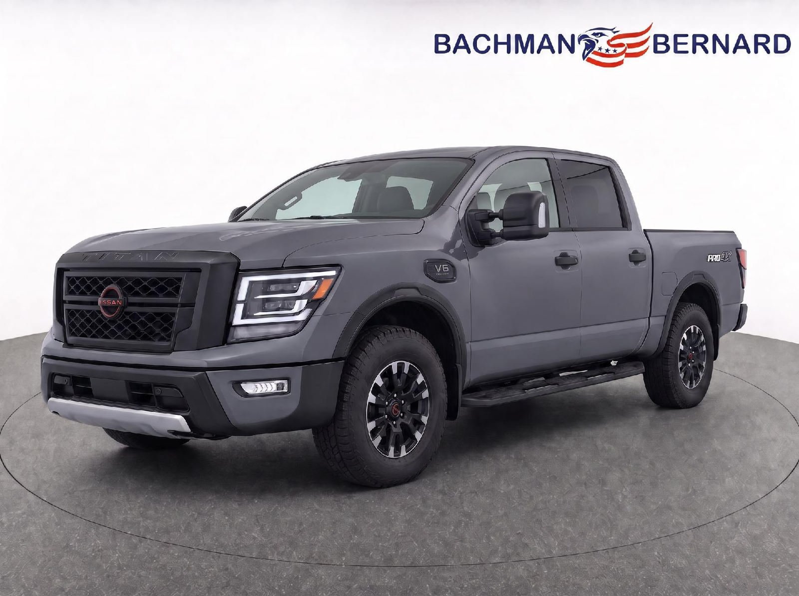 Used 2024 Nissan Titan PRO-4X w/ Pro-4x Convenience Package AWD/4WD image 3