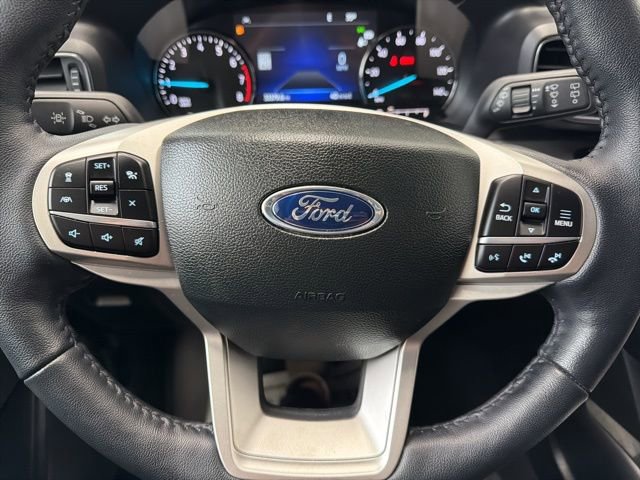 Used 2023 Ford Explorer XLT w/ Equipment Group 202A image 29
