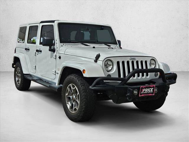 Used 2014 Jeep Wrangler Unlimited Sahara w/ Connectivity Group AWD/4WD image 3