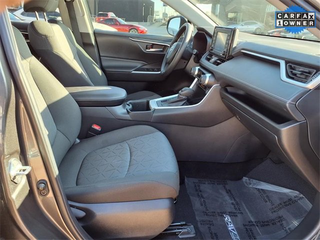 Used 2022 Toyota RAV4 XLE image 19