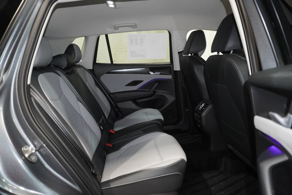 Certified 2026 Volkswagen Tiguan SE AWD/4WD image 16